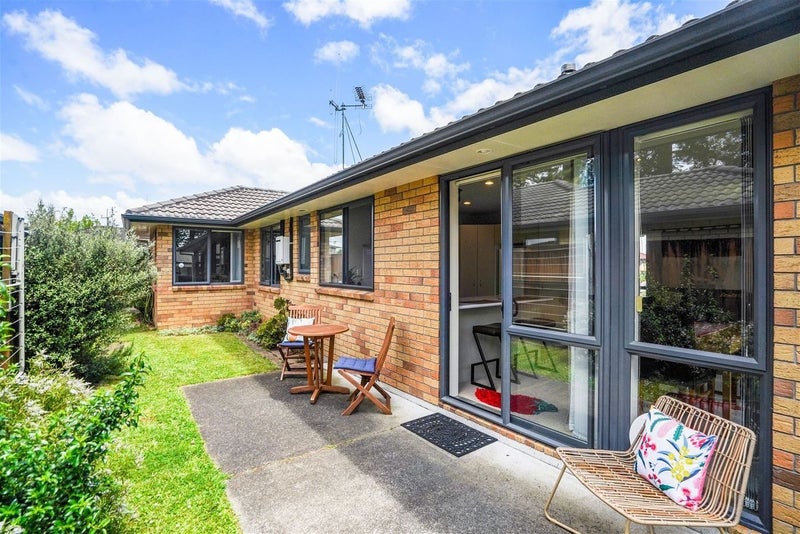 6 Archer Court, Hamilton East, Hamilton - Carousel 17