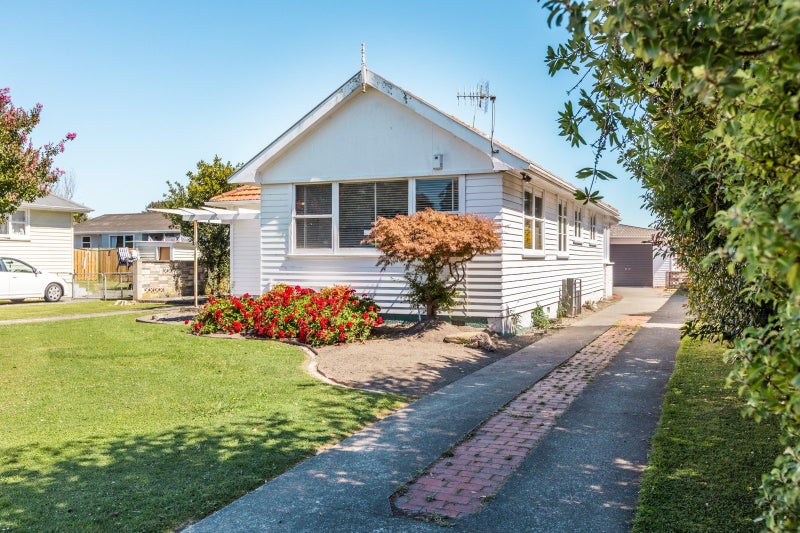 27 Ward Crescent, Marewa, Napier - Carousel 1