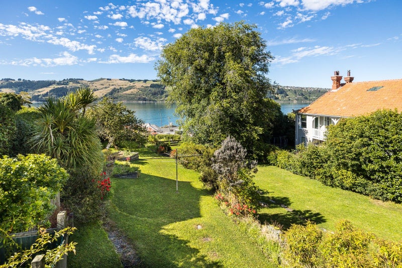 16 Adderley Terrace, Ravensbourne, Dunedin - Carousel 2