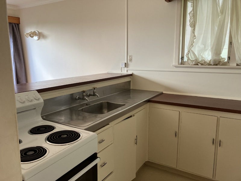 9 Leeds Street, Silverdale, Hamilton - Carousel 2