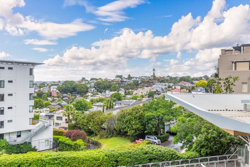 414/176 Broadway, Newmarket, Auckland - Carousel 1