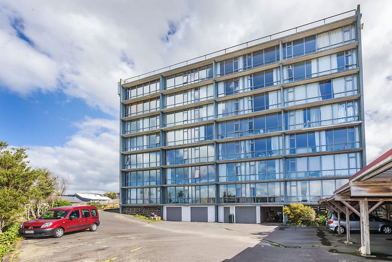 10/381 Adelaide Road, Newtown, Wellington - Carousel 1