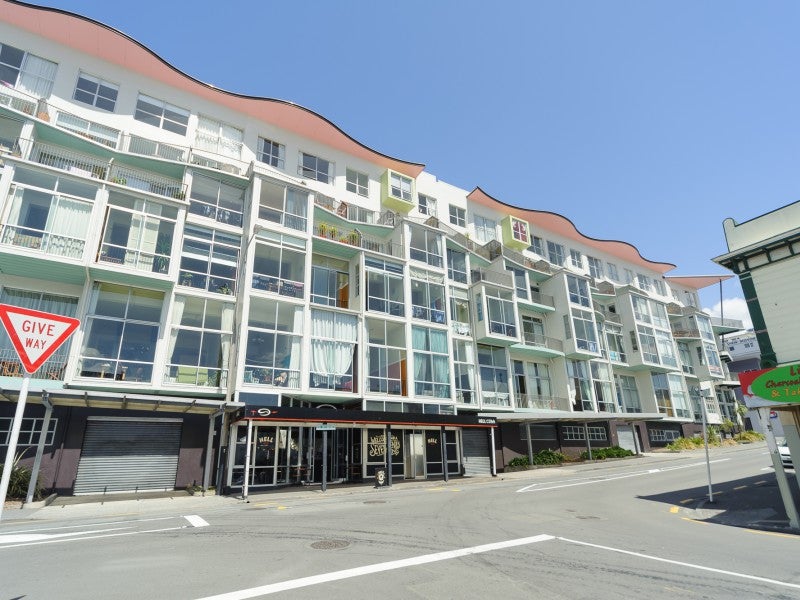 4P/51 Webb Street, Mount Cook, Wellington - Carousel 11