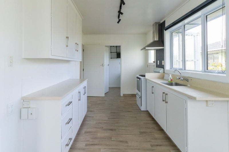 34 Lothian Crescent, Strathern, Invercargill - Carousel 2