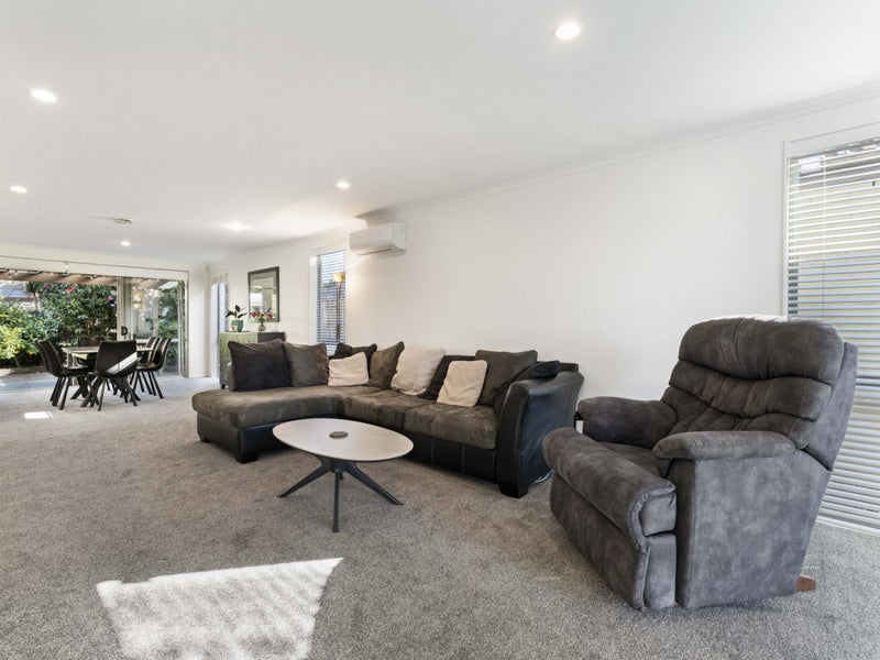 18 Bruce Pulman Drive, Takanini, Auckland - Carousel 2