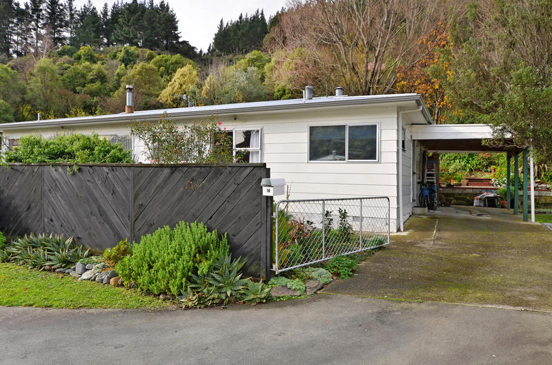 14 Hillside Lane, The Brook, Nelson - Carousel 2