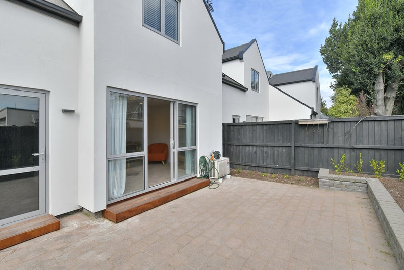 2/84 Shakespeare Road, Waltham, Christchurch - Carousel 7