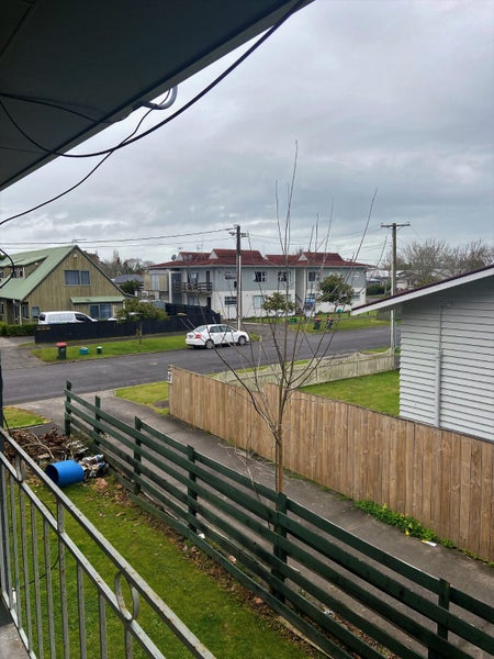 4/14 Coates Street, Hamilton East, Hamilton - Carousel 9