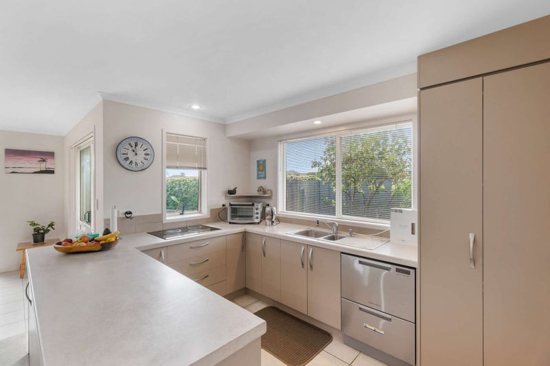 2 Cresta Drive, Katikati, Katikati - Carousel 2