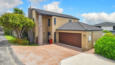 12 Phoenicia Court, The Gardens, Auckland - Carousel 1