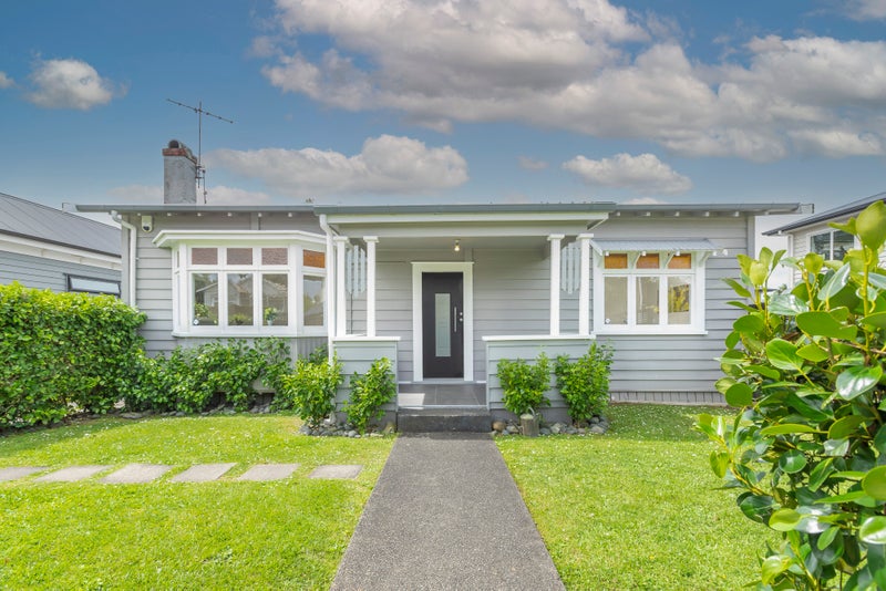 39 Bannerman Road, Morningside, Auckland - Carousel 1