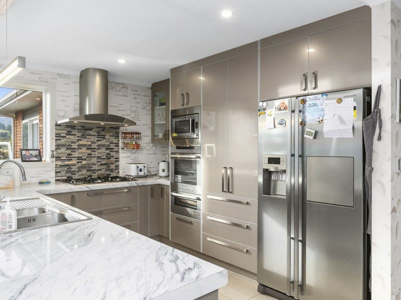 61 Grandvista Drive, Green Island, Dunedin - Carousel 2