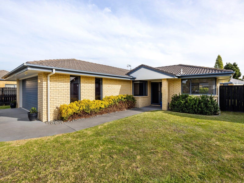 13 Bellona Place, Flagstaff, Hamilton - Carousel 2