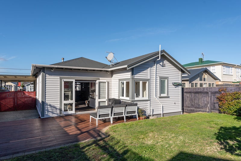 19 Palm Avenue, Lyall Bay, Wellington - Carousel 2