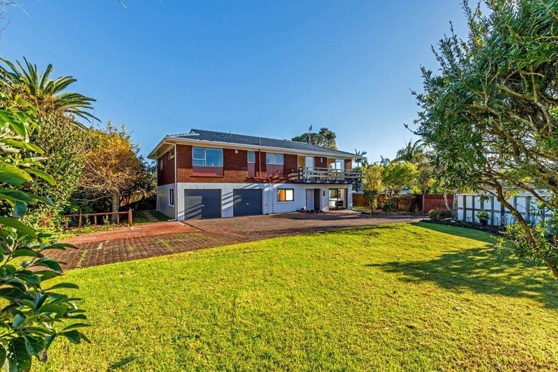 13 Tarahanga Street, Northcote, Auckland - Carousel 2