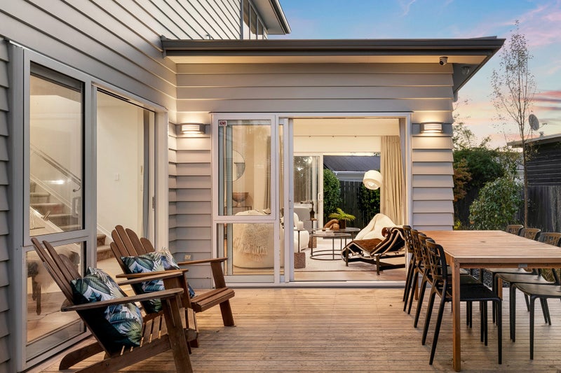 13E Teal Crescent, Beach Haven, Auckland - Carousel 2