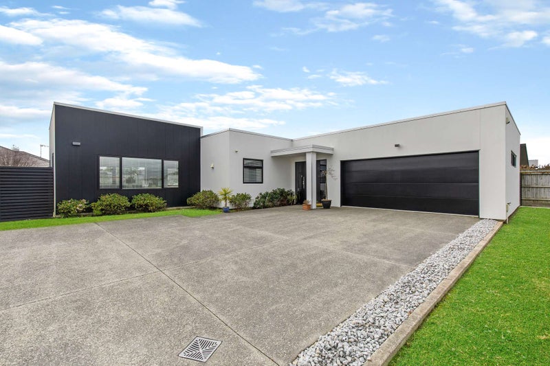 79 Rosalie Terrace, Kelvin Grove, Palmerston North - Carousel 1