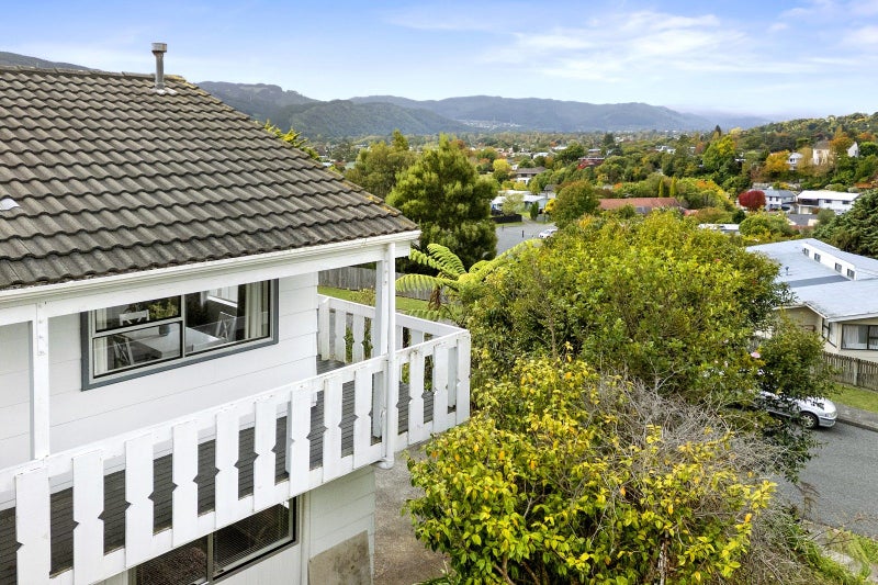 7 Duncraig Street, Silverstream, Upper Hutt - Carousel 23