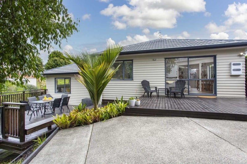 25B Rehia Road, Massey, Auckland - Carousel 1