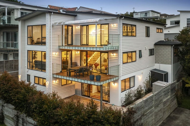 10A Aberdeen Road, Campbells Bay, Auckland - Carousel 1