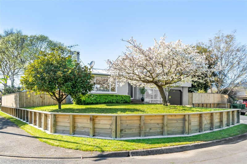 1 Riverlea Way, Totara Park, Upper Hutt - Carousel 2