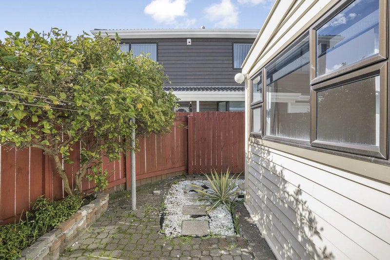 1/361 Jackson Street, Petone, Lower Hutt - Carousel 18
