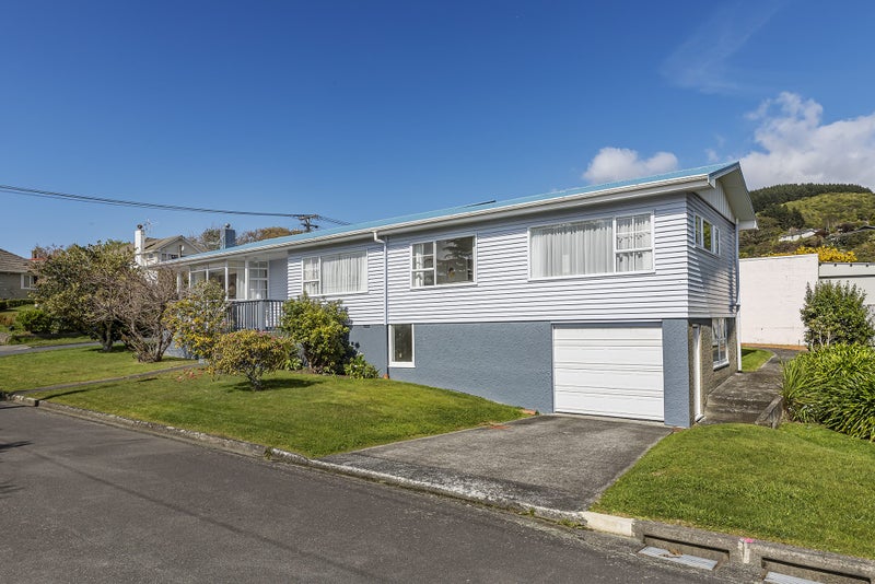 4 Pembroke Street, Tawa, Wellington - Carousel 28