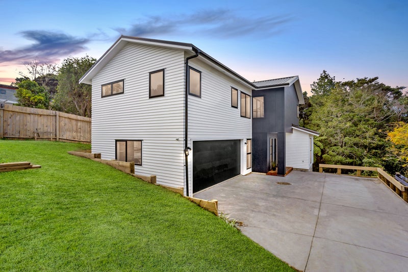 10A Windy Ridge Rd, Glenfield, Auckland - Carousel 1