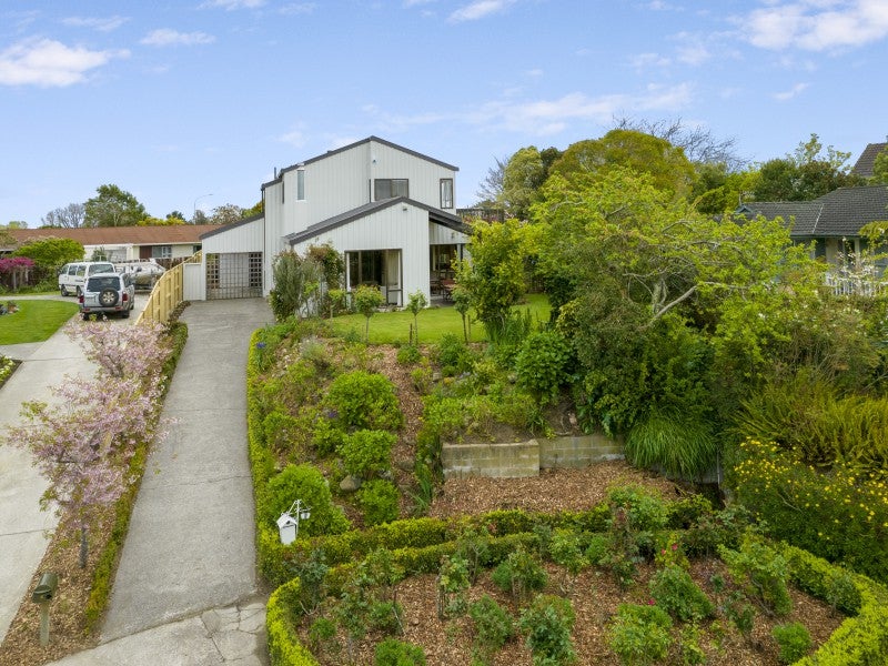 7 Wharite Place, Awapuni, Palmerston North - Carousel 26