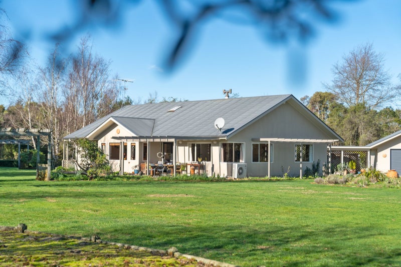 108 Willow Park Drive, Masterton - Carousel 2