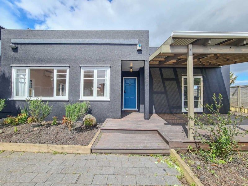 36B Alberta Street, Point Chevalier, Auckland - Carousel 1