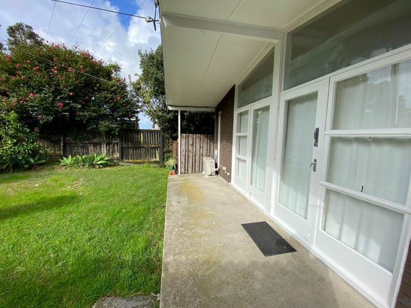 1/40 Edgeworth Road, Glenfield, Auckland - Carousel 2