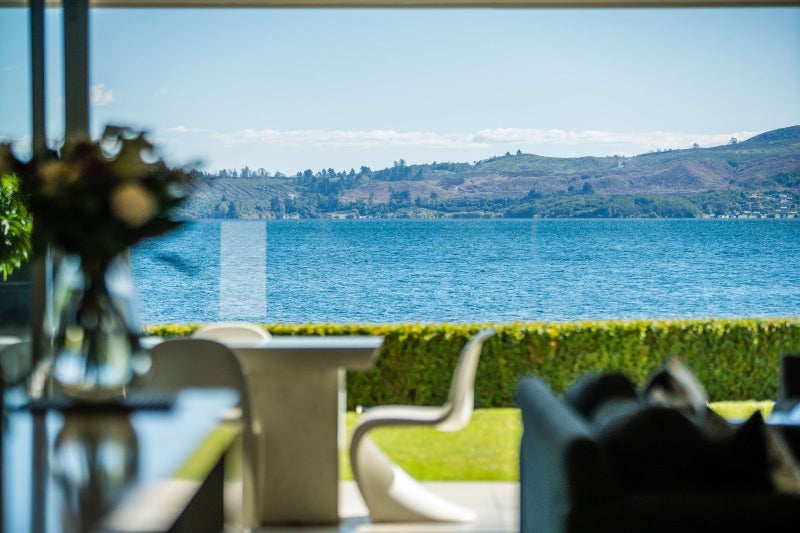 1/225 Lake Terrace, Waipahihi, Taupō - Carousel 1