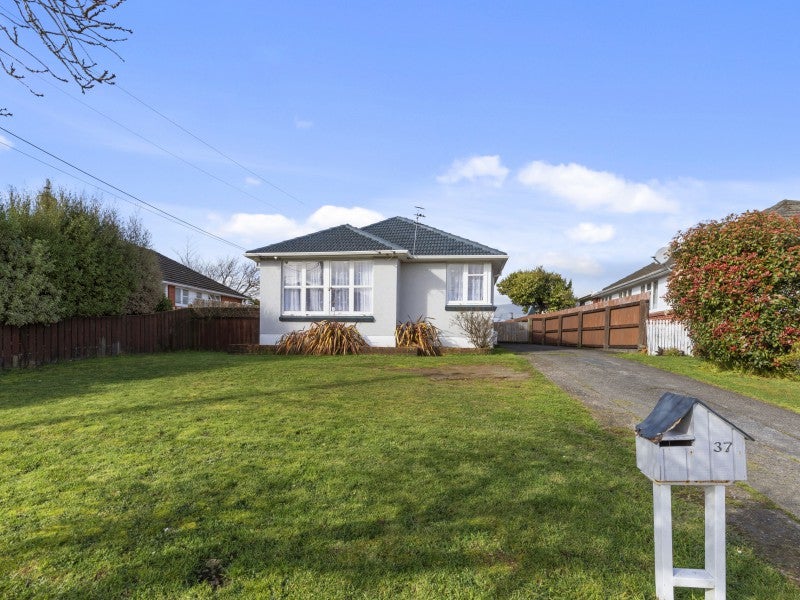 37 Mary Crescent, Elderslea, Upper Hutt - Carousel 14