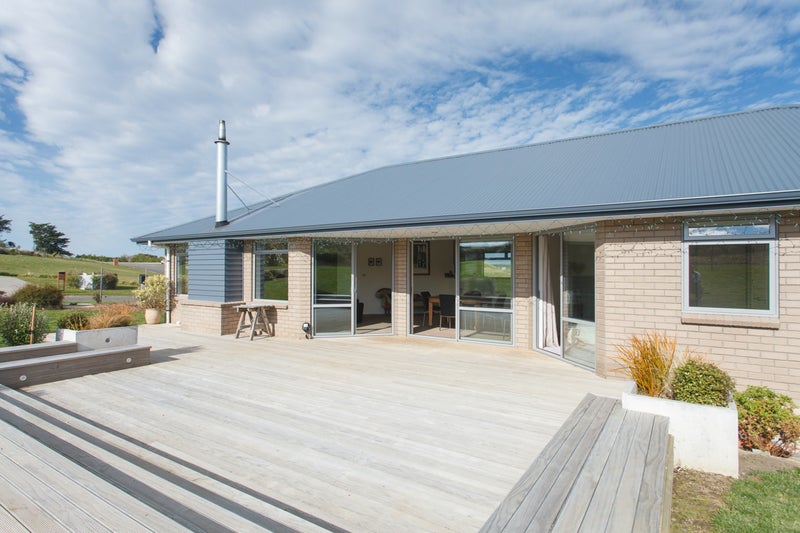 1 Marions Way, Putiki, Whanganui - Carousel 2