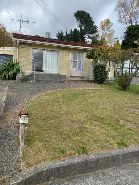 2/18 Hillside Drive, Maoribank, Upper Hutt - Carousel 1