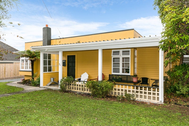 46 Bassett Road, Johnsonville, Wellington - Carousel 1