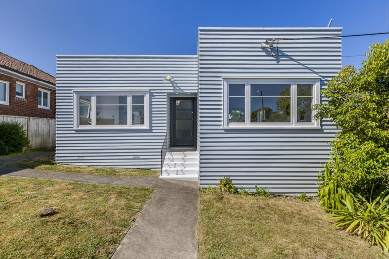 10 CORONATION ST, Belmont, Auckland - Carousel 1