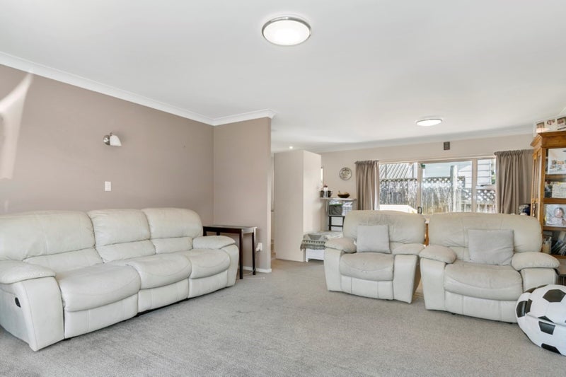 4B Queen Road, Bellevue, Tauranga - Carousel 2