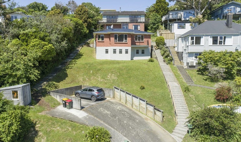 1/1 Worcester Street, Wilton, Wellington - Carousel 17