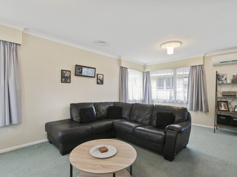 15 Waipounamu Drive, Kelson, Lower Hutt - Carousel 2