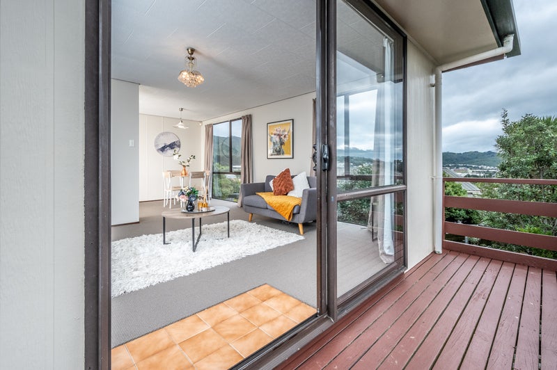 18 Awatea Street, Ranui, Porirua - Carousel 2