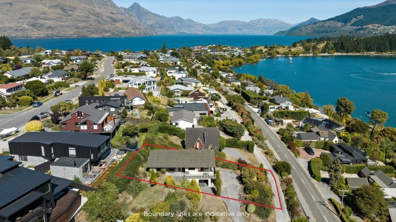 582 Peninsula Road, Kelvin Heights, Queenstown - Carousel 1