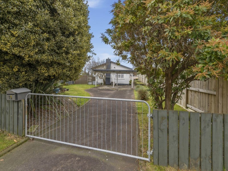 15 Grayson Avenue, Mangakakahi, Rotorua - Carousel 1