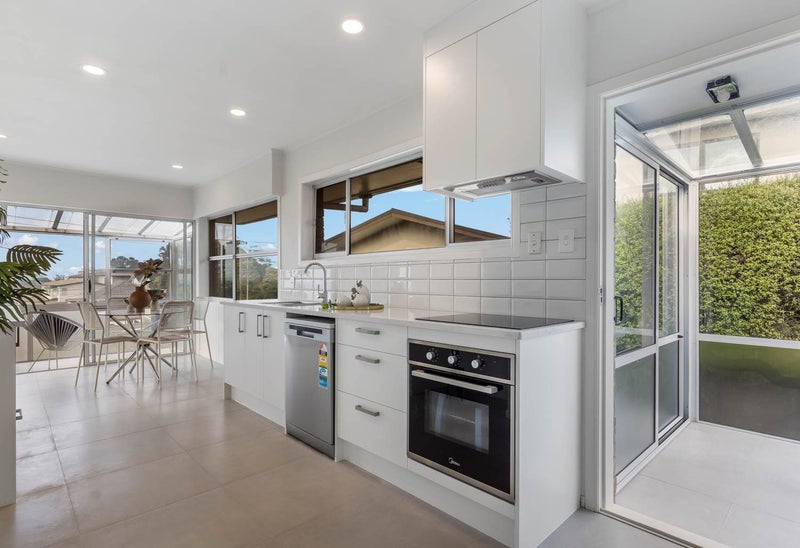 832 East Coast Road, Oteha, Auckland - Carousel 2