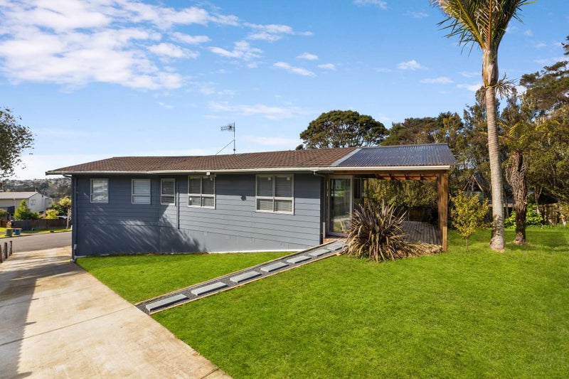 31 Annison Avenue, Glen Eden, Auckland - Carousel 1