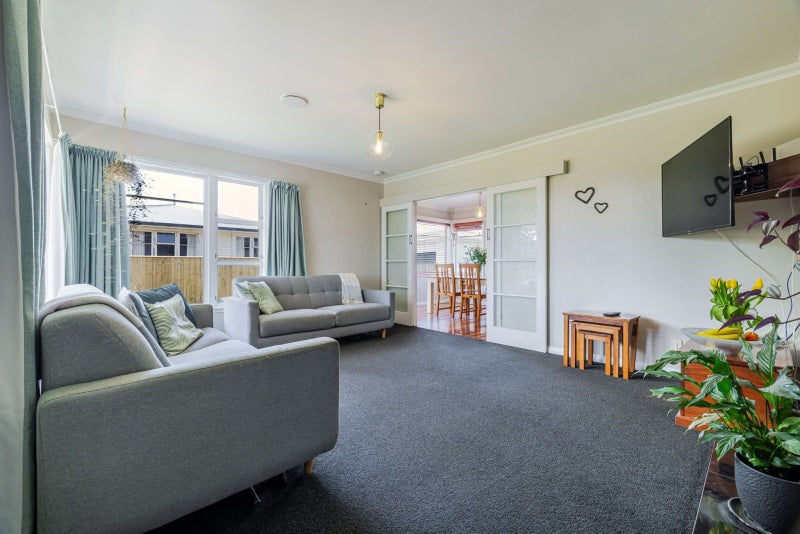 52 College Street, Awapuni, Palmerston North - Carousel 2