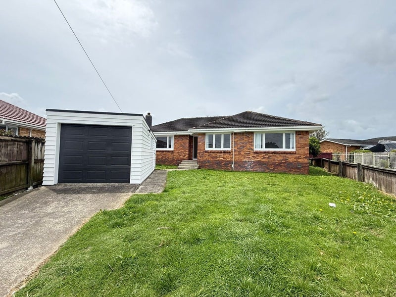 16 Grantham Road, Papatoetoe, Auckland - Carousel 1