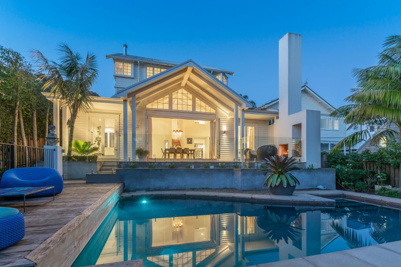 83 Marine Parade, Herne Bay, Auckland - Carousel 1