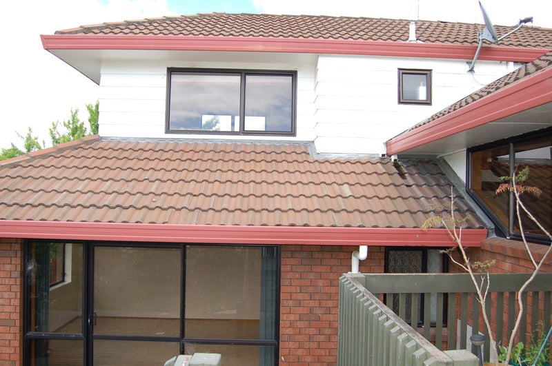 16 Garden Heights Avenue, Glenview, Hamilton - Carousel 2
